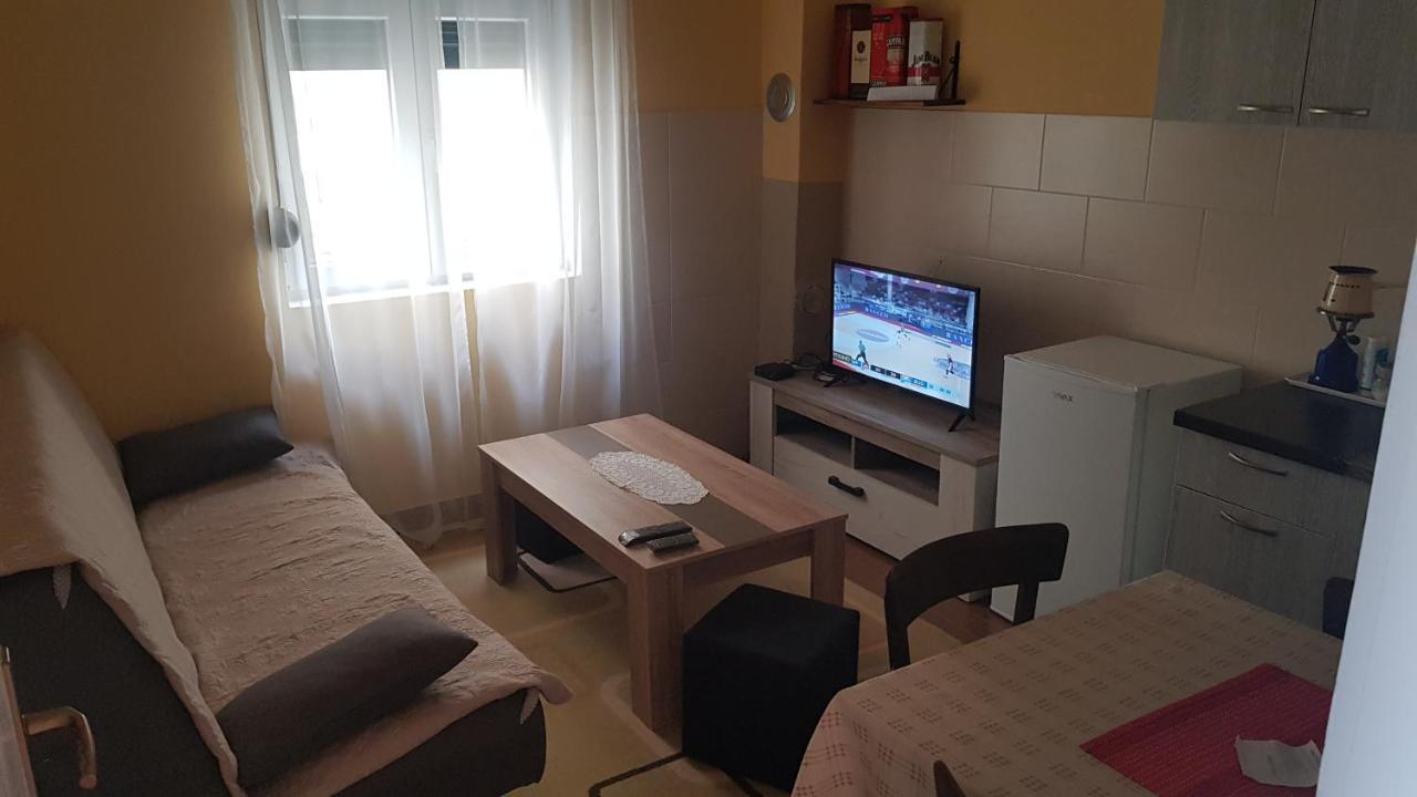 Apartment Lidija Херцег-Нови Экстерьер фото